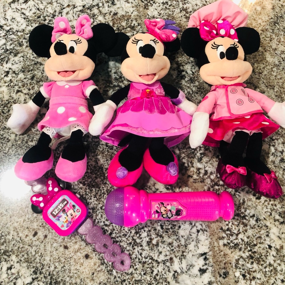 Disney Minnie Mouse Bundle.